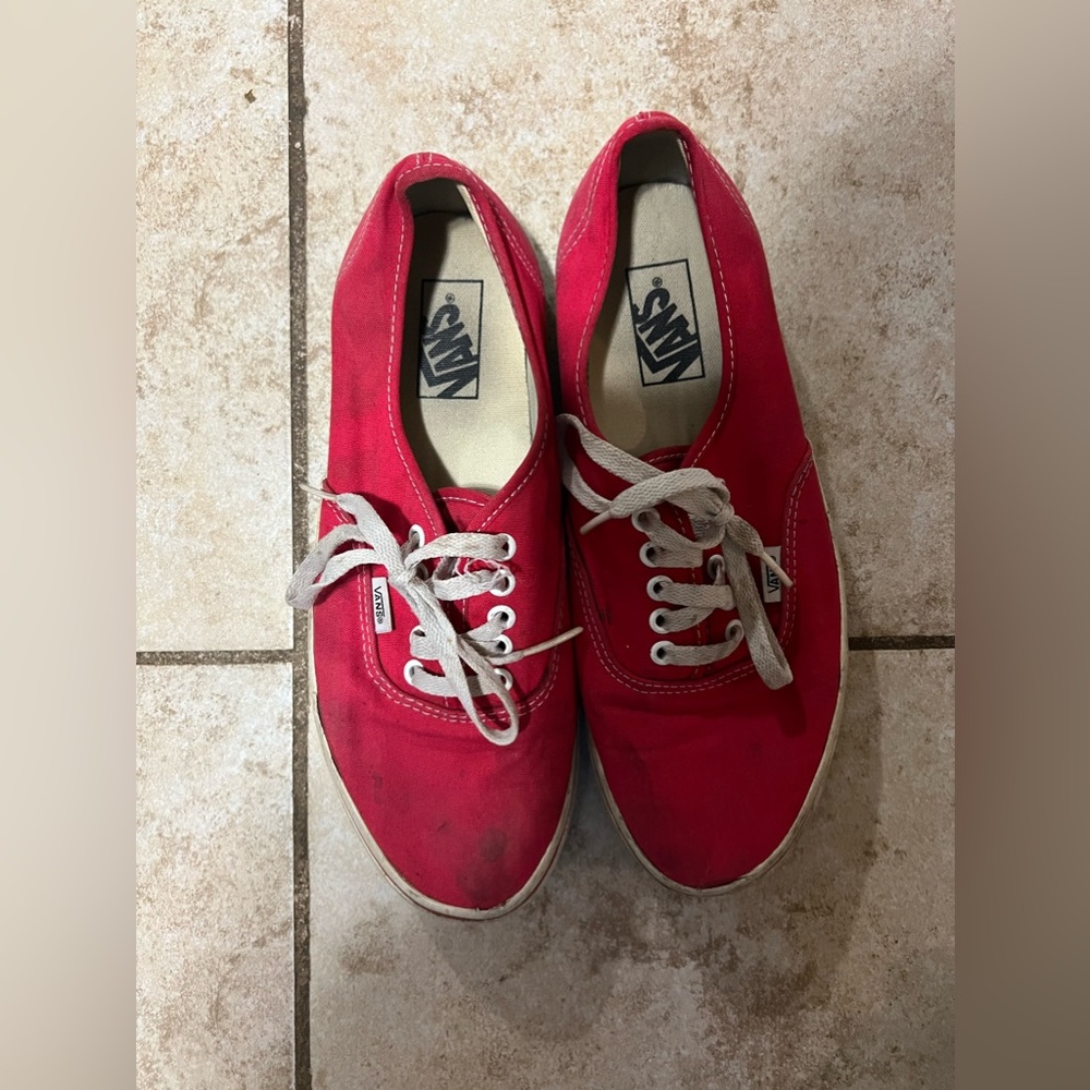 Distressed men’s red vans size 9.5